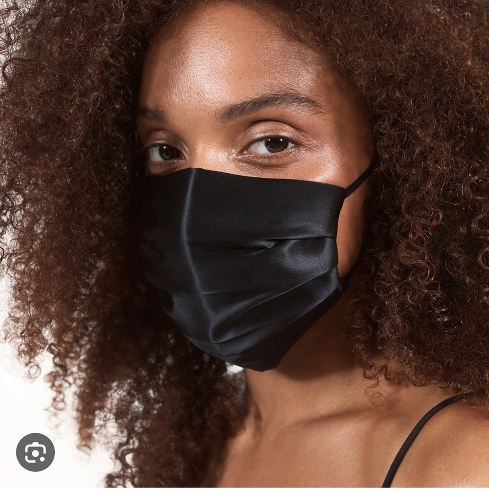Slip reusable silk face mask